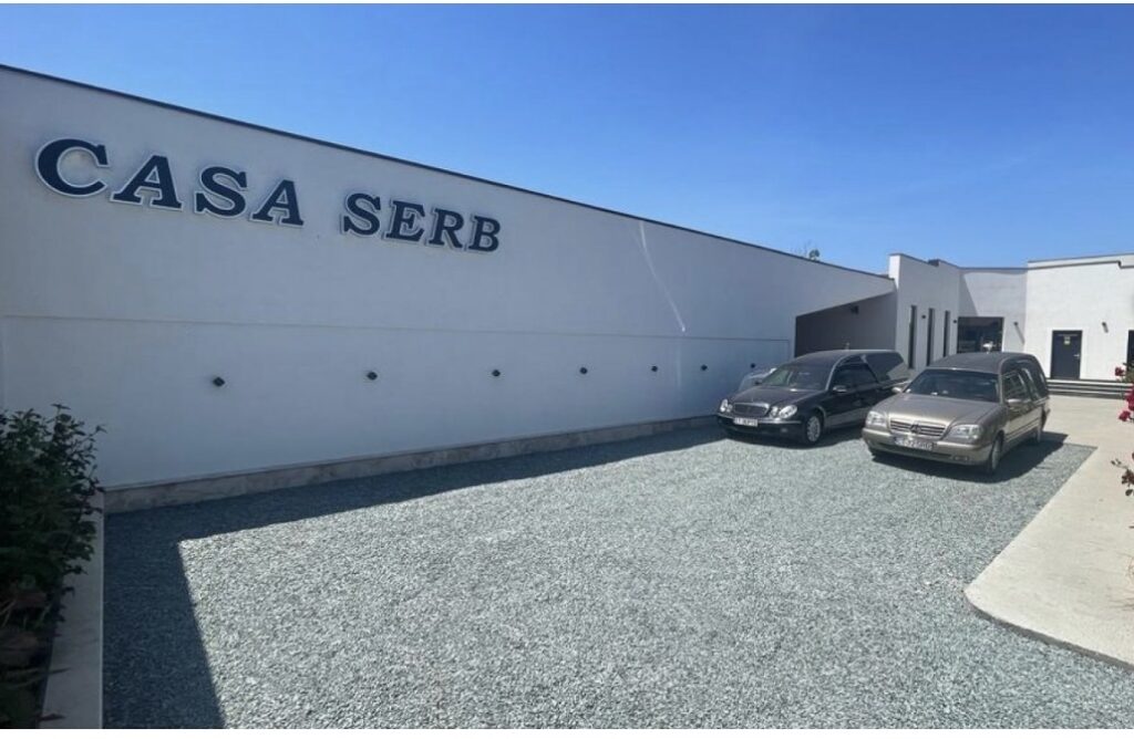 SCANDAL CU MORȚII PE MASĂ LA MEDGIDIA: CASA FUNERARA SERB , acuzata de catre clienti ca ar fi incasat pentru servicii fictive si ca exista suspiciuni privind nereguli fiscale